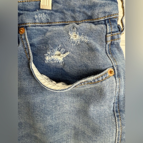 Dear John women’s Ruthie Bermuda super high rise cutoff denim shorts. Size 33 - Picture 4 of 7